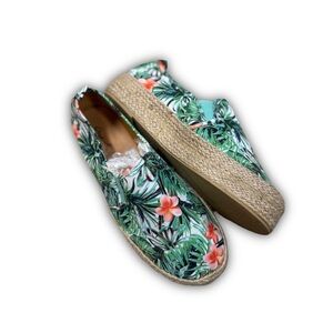 NEW Qupid Palm Print Espadrilles